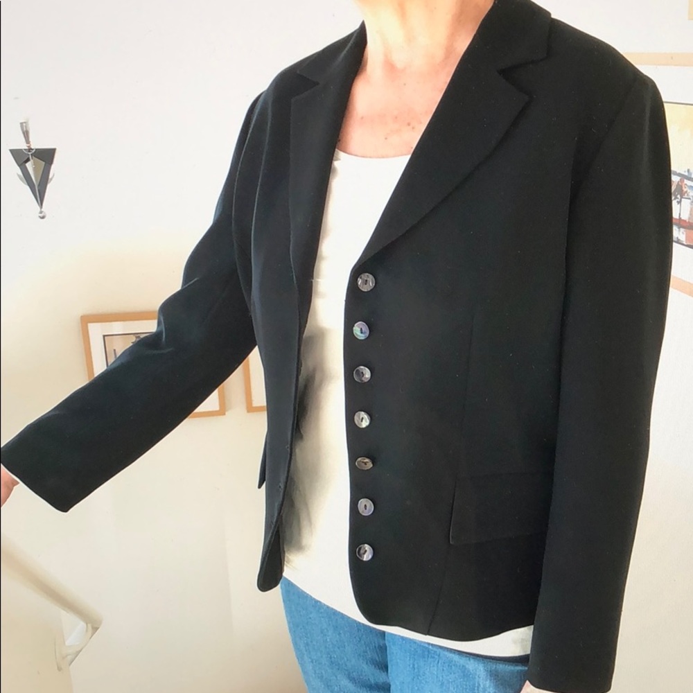 Chico’s black polyester blazer